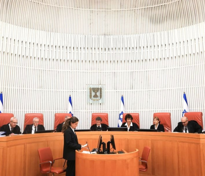 Δικαίωση Ταλ Ντίλιαν: Ο Θανάσης Κουκάκης καλείται να αποσύρει ψευδείς αναρτήσεις και να πληρώσει αποζημίωση 75.000 ευρώ