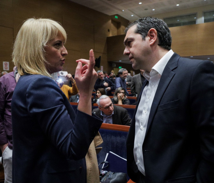 Καρφιά Δούρου στον Τσίπρα: Θα έχει ευθύνη αν δεν μπει ο ΣΥΡΙΖΑ στη Βουλή