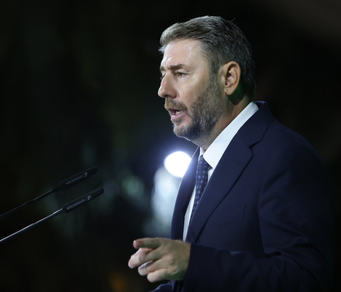 ΠΑΣΟΚ: Πώς η «διεύρυνση» Ανδρουλάκη το μετατρέπει σταδιακά σε «πράσινο» ΣΥΡΙΖΑ