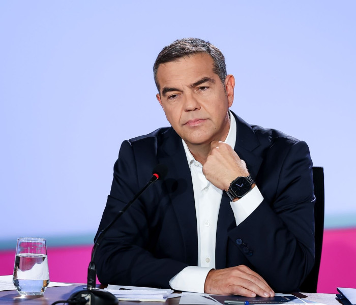 Ο «πατριωτικός φόρος», η… παγκόσμια βάση δεδομένων και οι 1.158 λέξεις της «δημιουργικής ασάφειας» Τσίπρα