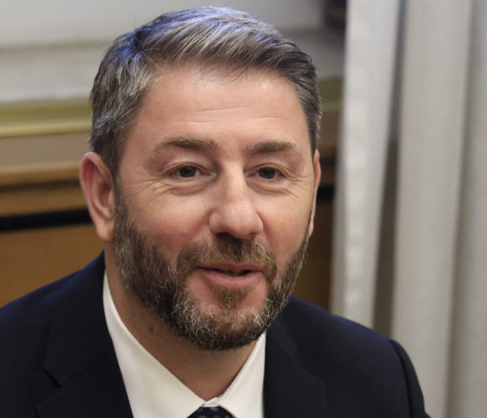 Το ΠΑΣΟΚ γίνεται  κόμμα διαμαρτυρίας: ο Ανδρουλάκης κυνηγά ψηφοφόρους στ’ αριστερά