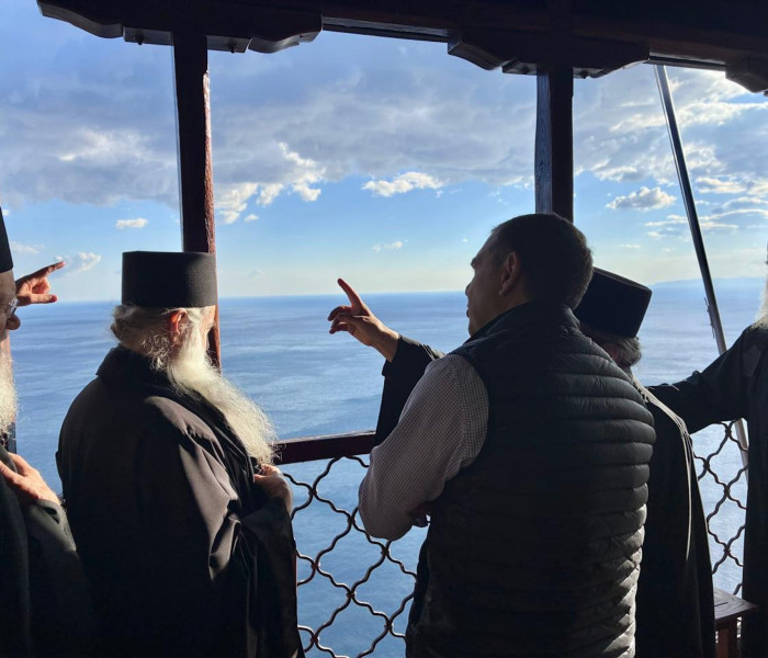 Μέχρι το… Κρεμλίνο ακούγονται οι ψαλμοί από τη Σιμωνόπετρα