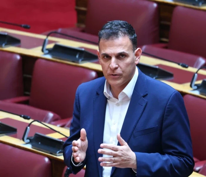 Απαράδεκτος Καραμέρος: Η κυβέρνηση κάνει πλασμαφαίρεση στους πολίτες (video)