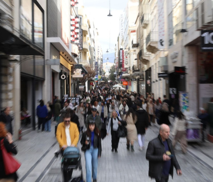 Η κυβέρνηση διατηρεί τον πολιτικό έλεγχο του παιχνιδιού, αλλά έχει προκλήσεις να αντιμετωπίσει