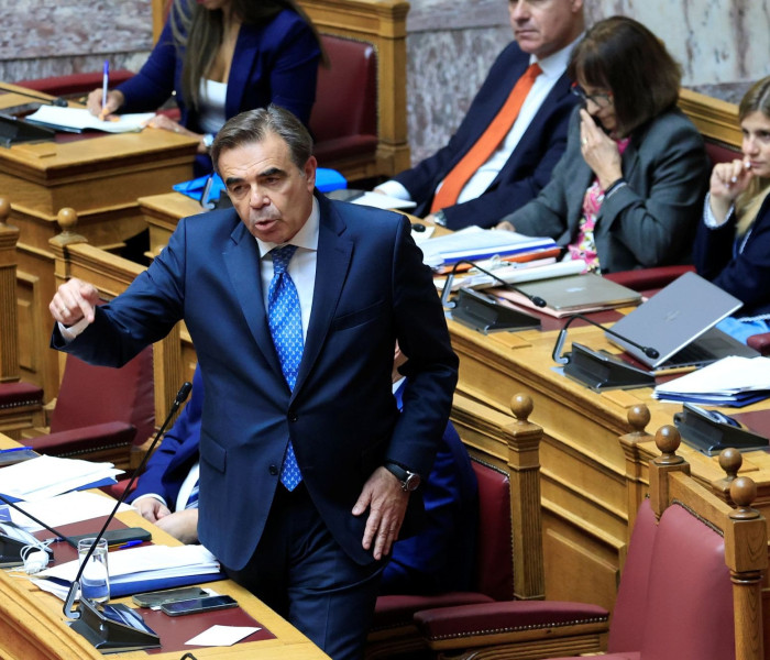 ΟΠΕΚΕΠΕ: Σφοδρή σύγκρουση στη Βουλή, Σχοινάς: Βγάζουμε από την ομηρία 50.000 παραγωγούς